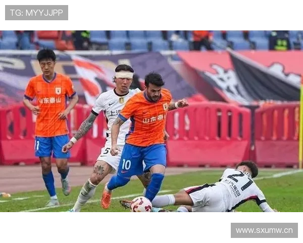 山东泰山进攻流畅但终结乏力,锋线效率问题已逐步反映在比赛结果中 山东泰山进攻流畅但终结乏力,锋线效率问题已逐步反映在比赛结果中