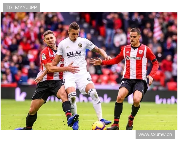 巴黎圣日耳曼欧冠冠军目标面临考验,本赛季竞争格局变化影响明显