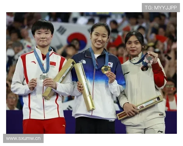 何冰娇那场铁血训练后的自拍，感觉她的生活跟我们差了十条街啊