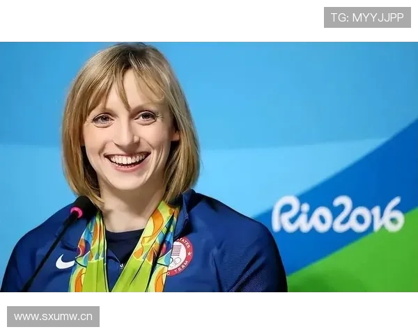 刚看到凯蒂·莱德基推着一车便当盒出馆，画面绝了