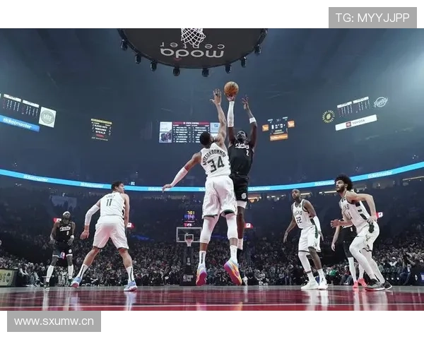 安德鲁·威金斯挡拆拉开空间助勇士提升关键时刻防守效率